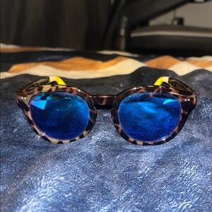 TOMS Bellevue Sunglasses with blue reflective lens